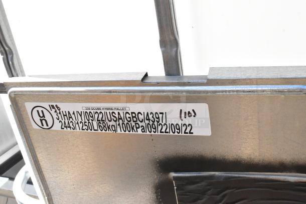 330 GCube Hybrid Pallet, UN certified, labeled 31HA1/Y/09/22, 1250L capacity, 68kg, 100kPa rating, USA origin.