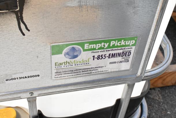 330 GCube Hybrid Pallet with EarthMinded label. Secure closure feature, label code: BU0013NA20009, for return instructions.