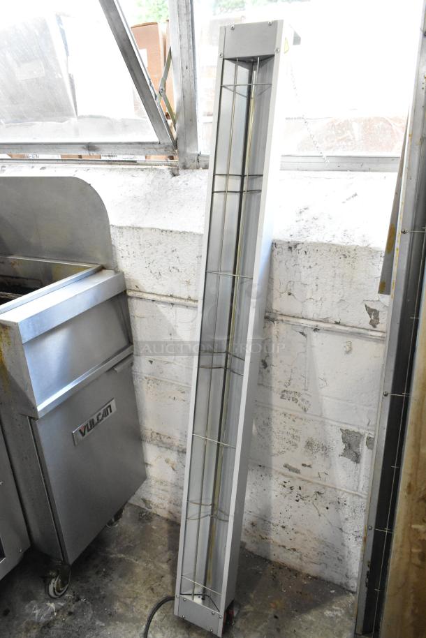 Winco ESH-60 metal heat strip warmer, 120V, 1 phase, upright position, sturdy metal frame, ideal for commercial use.