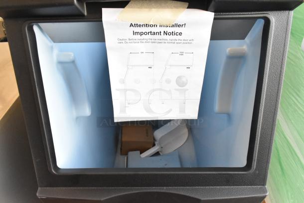 Avantco 194BIN40022 22" Ice Storage Bin, metallic alloy exterior, 383 lb capacity. Brand new with minor scratches. Installation notice posted.