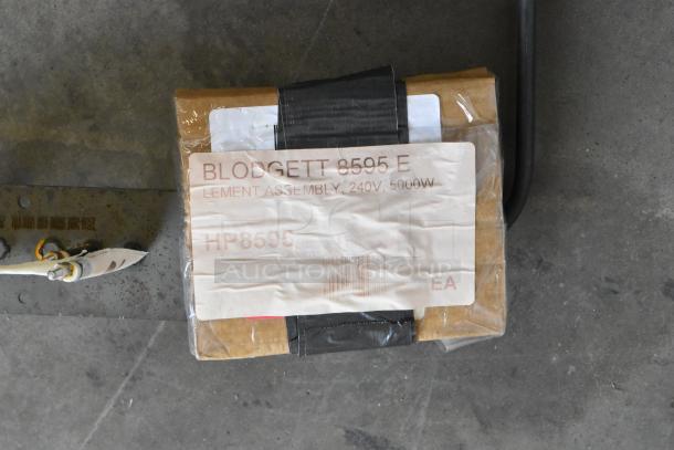 Blodgett 8595 Element Assembly 240V 5000W, brand new, scratch and dent, with visible label on packaging.