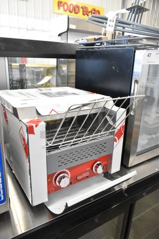 BRAND NEW SCRATCH AND DENT! Avantco 184T140 Stainless Steel Commercial 10