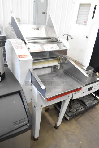 Fleetwood DR-400 Metal Commercial Floor Style Bread Loaf Slicer. 115 Volts, 1 Phase. - Item #1209188