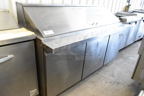 Avantco 178SCLM3 stainless steel prep table with bain marie top, commercial casters, 115V, 1 phase, used condition.