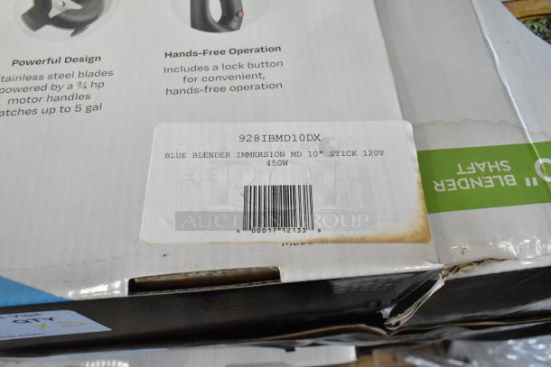 AvaMix 928IBMD10 10" immersion blender, 3/4 hp, 120V, medium-duty, barcode visible. Scratch and dent condition.