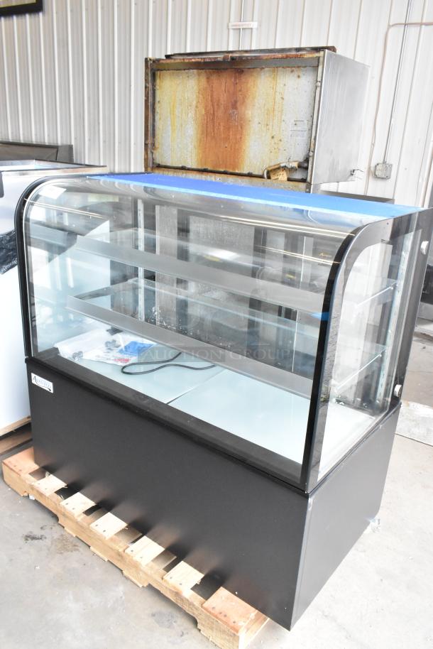 Avantco 193BCD48B 48" curved glass black dry bakery display case, brand new scratch and dent, 115V, 1 phase.