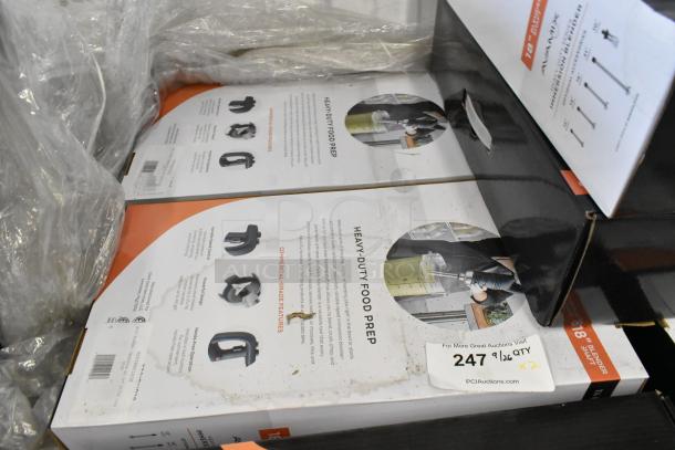 Brand new AvaMix 928IBHD18 18" Variable Speed Immersion Blender, 1 1/4 hp, 120V, heavy-duty, with minor box damage.
