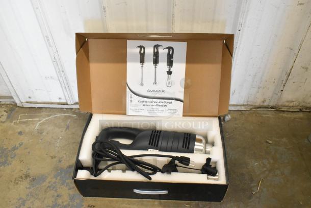 BRAND NEW AvaMix 928IBHD18 18" immersion blender, heavy-duty, variable speed, 1 1/4 hp, 120V, scratch and dent condition.