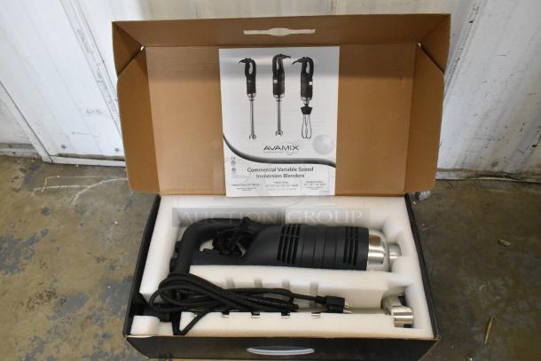 BRAND NEW AvaMix 928IBHD18 18" Heavy-Duty Variable Speed Immersion Blender in box. Features 1 1/4 hp motor, 120V, 1 phase.