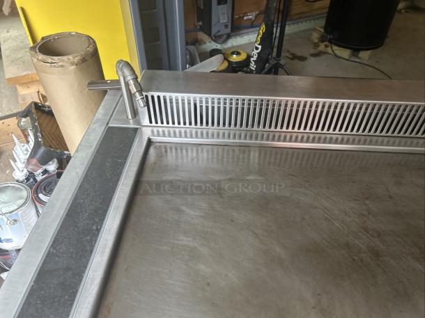Evo EVent 48E-10-0148-EVT griddle, ventless stainless steel cooking station. Ideal for commercial use. Clean, good condition.