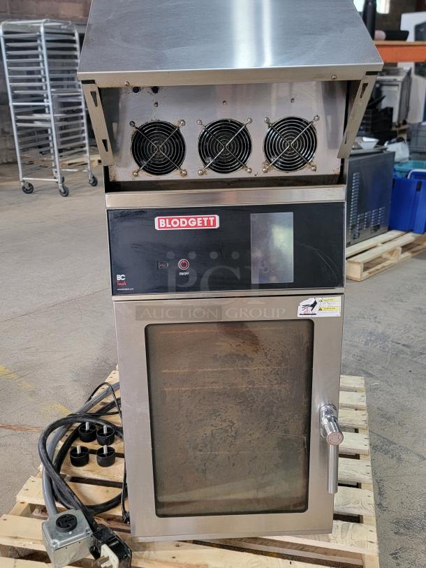 Blodgett BLCT-6E-H Combi-Oven with Hoodini™ Ventless System, countertop model, stainless steel, visible Blodgett branding, electrical cords.