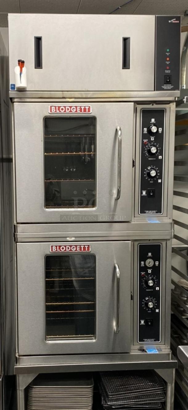 Blodgett CTB-1 Double Half Size Electric Convection Oven, robust stainless steel build, dual doors, excellent condition.