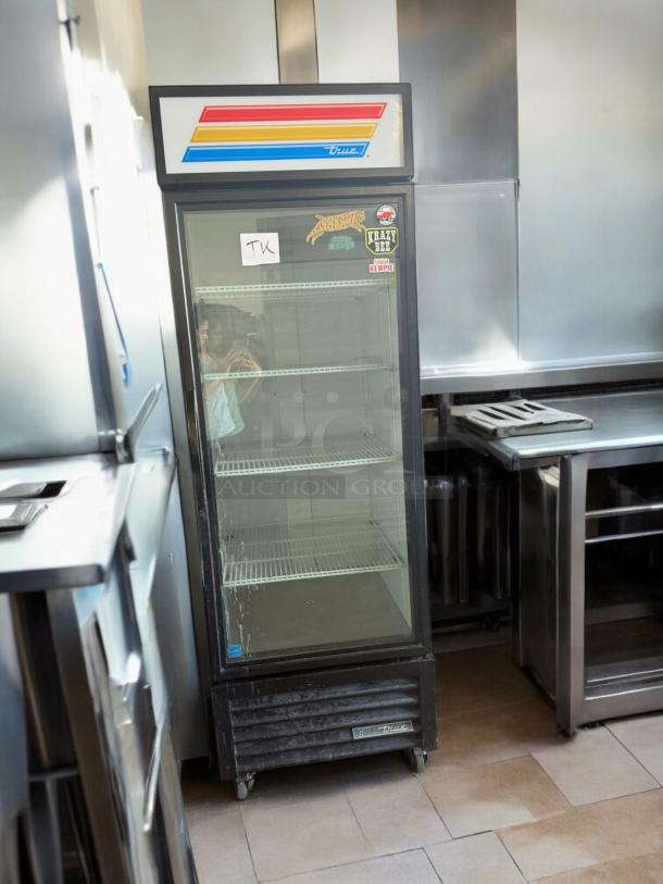True QDM-23-HC Glass Door Merchandiser Refrigerator, 1-Door, excellent condition, upright, 115V, fully tested, stickers visible.