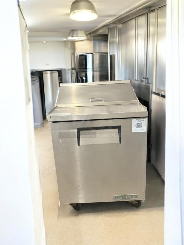 True TSSU-27-08-HC sandwich prep table, excellent condition, 27-inch, 1-door fridge, stainless steel, 115V, tested and working.