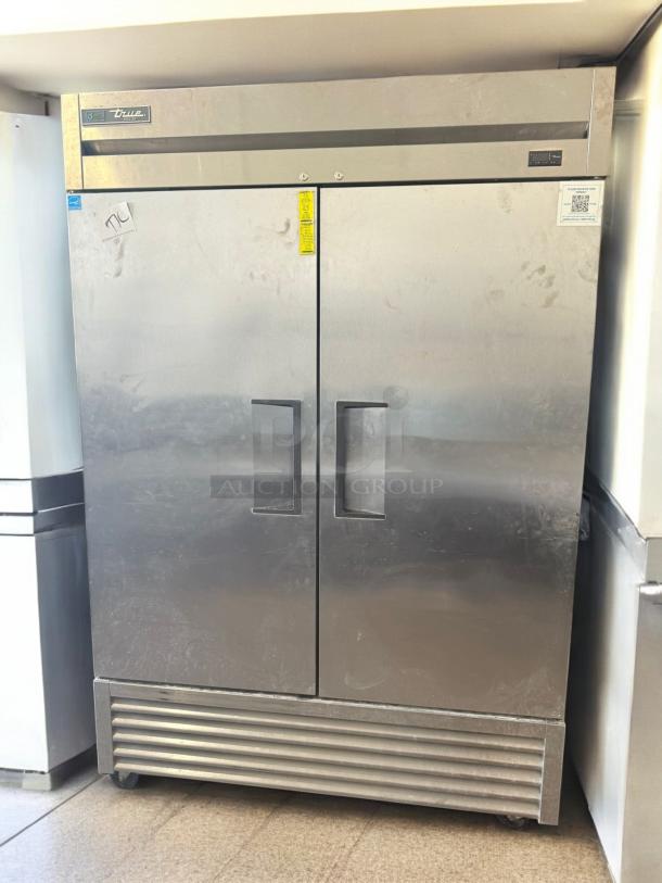 True T-49F-HC 2-Door Reach-In Freezer, stainless steel, excellent condition, 115V, fully tested and working.