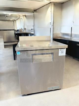 True TWT-27-HC 1-Door Worktop Refrigerator, 27" stainless steel, excellent condition, 115V, fully tested and working.