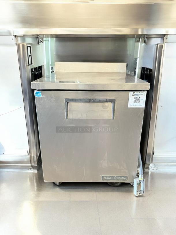 True TWT-27-HC 1-Door Worktop Refrigerator, 27" stainless steel, excellent condition, fully tested, 115V.