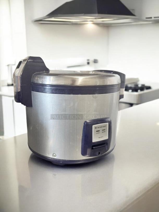 Thunder Group SEJ3201 electric rice cooker/warmer, excellent condition, 120V, fully tested, silver finish, model label visible.