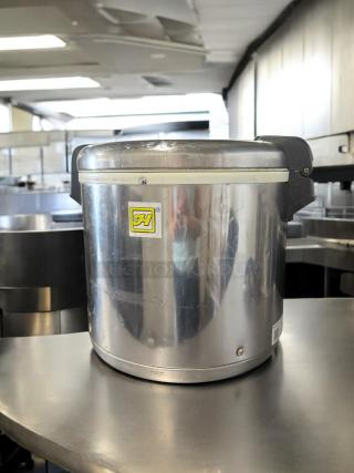 Thunder Group SEJ-22000 50 Cup Stainless Steel Rice Warmer, excellent condition, tested working, 120V, visible brand logo.
