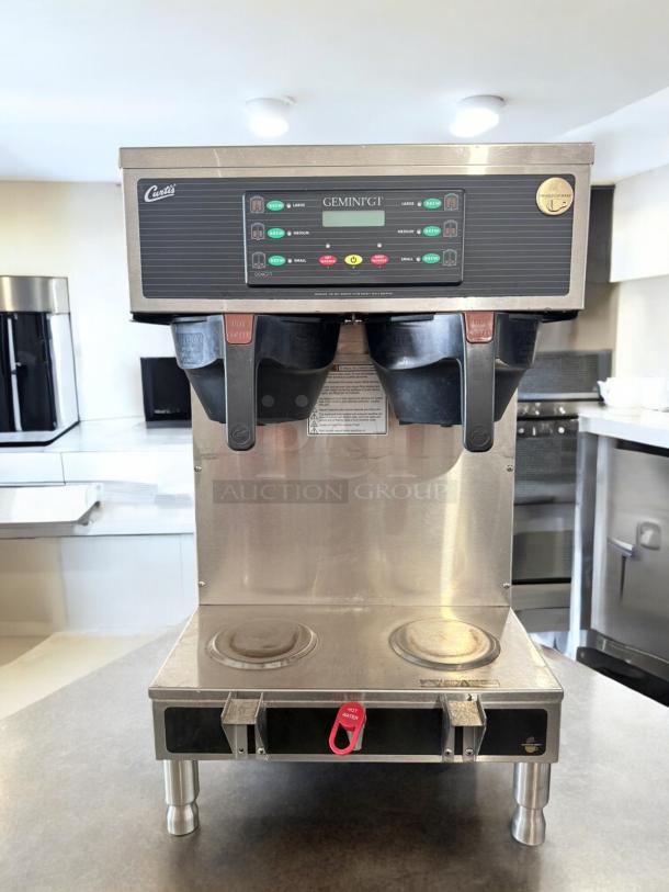 Curtis Gemini Twin Satellite Brewer GEMTS10A1000, excellent condition, 220V, fully tested, dual brewing spouts, control panel.
