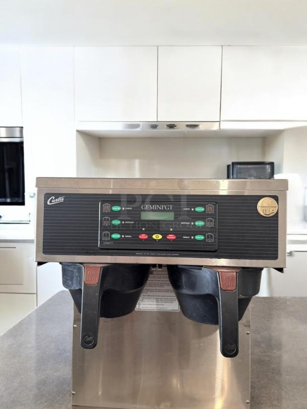 Curtis GEMTS10A1000 Gemini Twin Satellite Brewer, excellent condition, 220V, fully tested, dual coffee dispensers.
