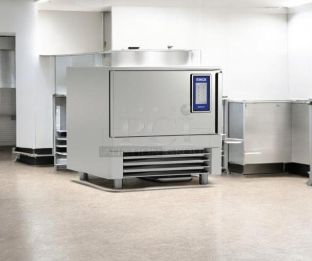 Irinox MF30.2 MultiFresh Blast Chiller/Freezer in excellent condition, 208V, fully tested, silver color, touchscreen panel.