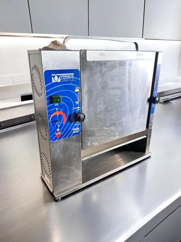 Prince Castle 297-T20 Slim Line Bun Toaster, 115V, excellent condition, stainless finish, fully tested and working.
