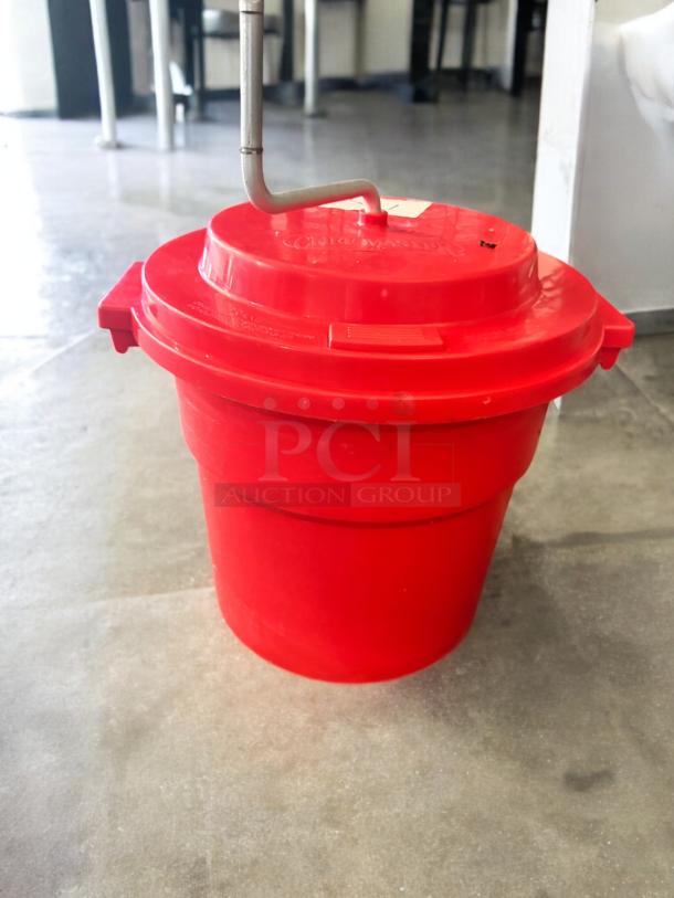 Chef Master manual salad spinner, 5-gallon capacity, red, excellent condition, visible manual crank, fully tested and working.
