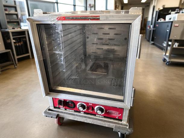 Winholt Heater Proofer, Model NHPL-1810/HH-CA/LC, excellent condition, fully tested, visible controls, red label.