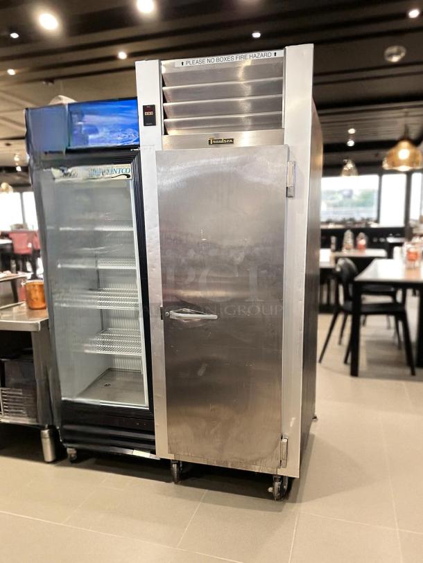 Traulsen G10010 commercial refrigerator in excellent condition, stainless steel, 115V, labeled, fully tested and working.