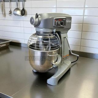 Amazing Condition - Hobart HL200-1STD Legacy+ 20 Quart 1/2 HP Planetary Bench Mixer 100-120v - Fully Tested & Working! - Item #1205895
