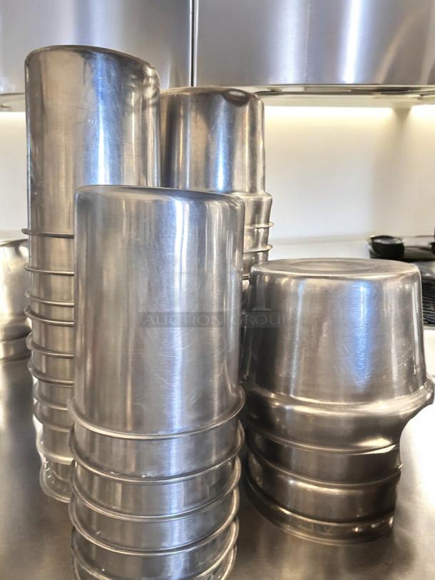 Commercial Quality stainless steel mixing bowls, various sizes, nesting/stackable, commercial grade, excellent condition.