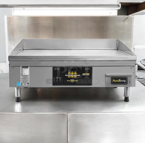 Wisco 560B Countertop Pizza/Bakery Oven by Wisco Industries, Inc., excellent condition, fully tested and operational.