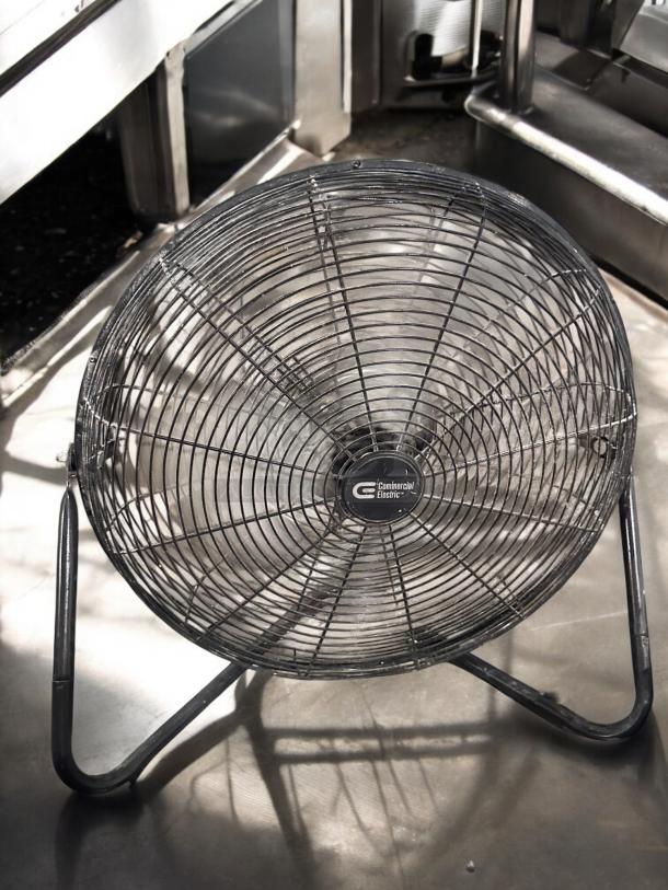 Commercial Electric SFC1-500B 20" high-velocity floor fan. Great condition, tested, 162W, 120V, sturdy metal frame.