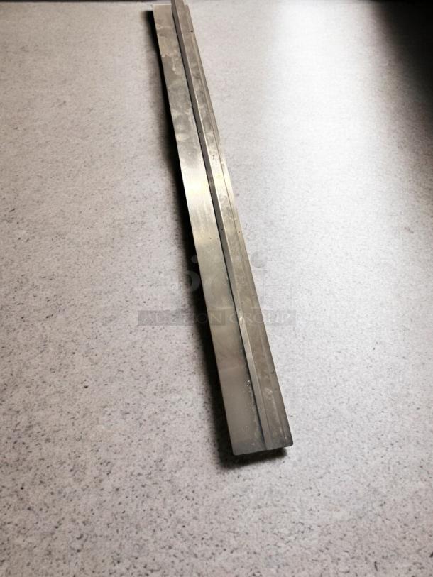CIS-36 stainless steel check holder, 36", excellent condition, tested and working, durable design.