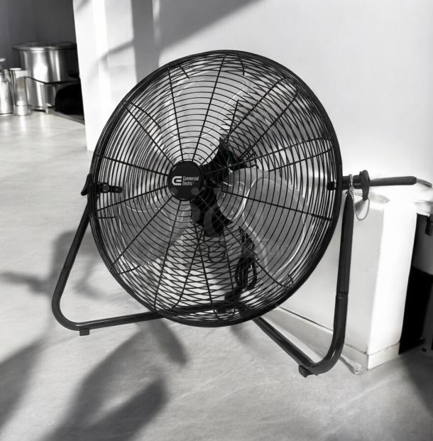 Commercial Electric 20" portable floor fan, model SFC1-500B, in excellent condition, 3-speed, fully tested and working.