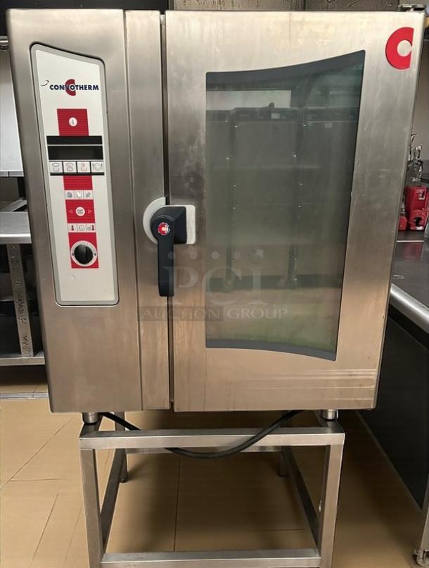 Cleveland Convotherm Gas Combi Oven, Model 10.10, natural gas, 120V ignition, excellent condition, fully tested.