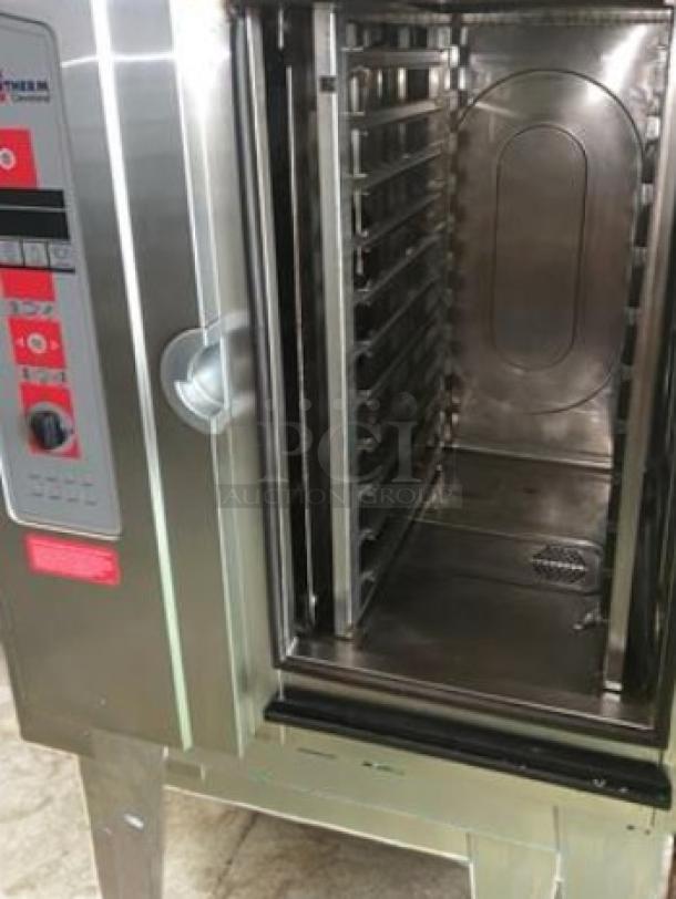Cleveland Convotherm Gas Combi Oven, model 10.10, in excellent condition. Features natural gas and 120V ignition. Fully tested.
