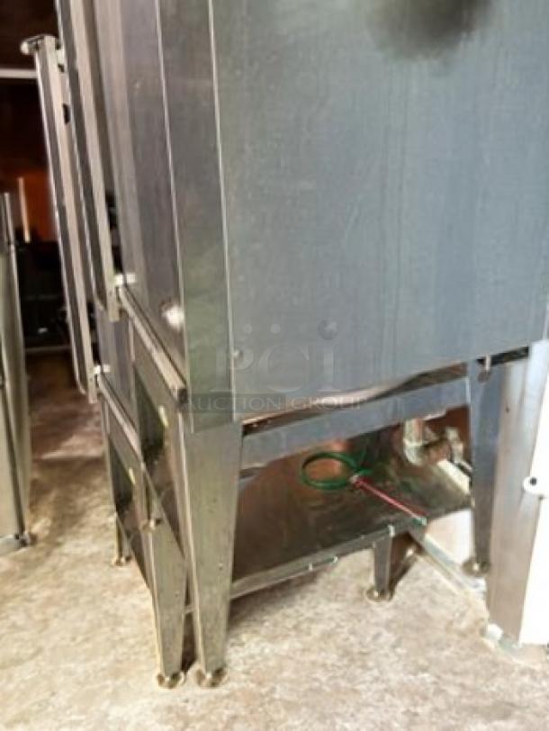 Cleveland Convotherm Gas Combi Oven, Model 10.10. Excellent condition, natural gas, 120V ignition. Fully tested and working.