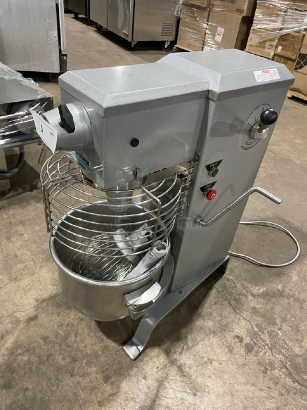 Univex SRM20 20 Qt. Planetary Mixer, stainless steel bowl guard, beater, whisk, on legs, 115V, 1 phase. Model SN: M007184.