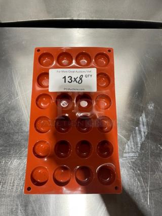 NEW Silikomart commercial 24-cup round non-stick silicone mould. Condition: new. Tag shows "13x8 QTY" for auction reference.