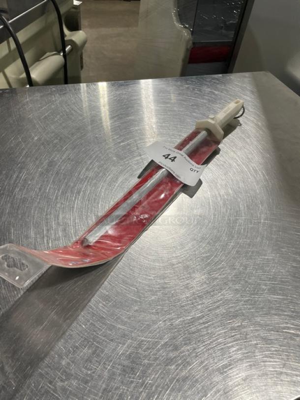 NEW Mundial Gourmet Series 12" Sharpening Steel, Model W330312, in packaging, features white handle and visible product tag.