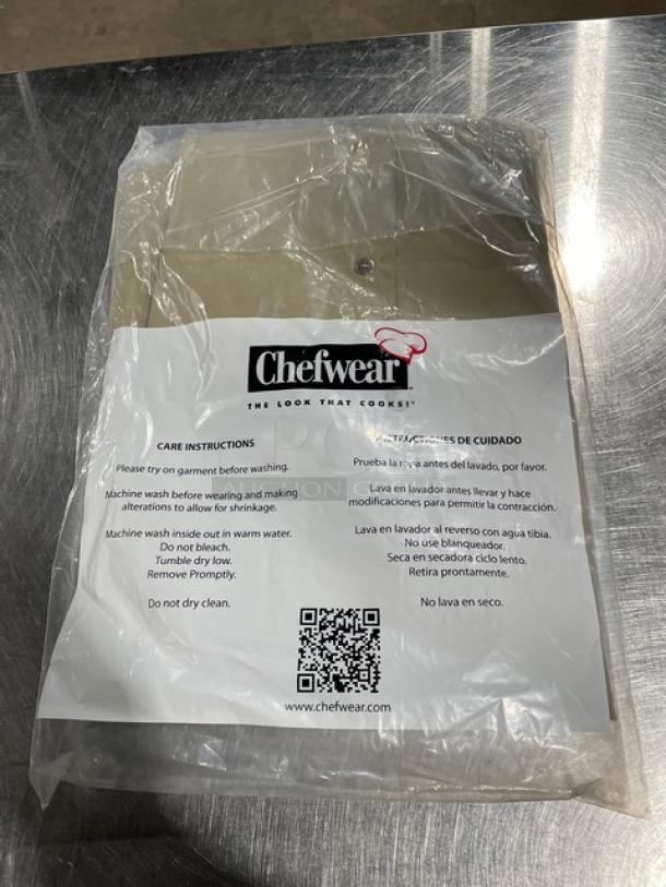 BRAND NEW! Chefwear Barwear Collection 2X-Size Bar Shirt, Model 1310. Packaged with care instructions.