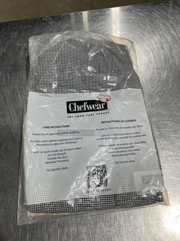 Brand new Chefwear commercial cargo chef pants, model 3200-11-4X, in packaging. Includes care instructions.