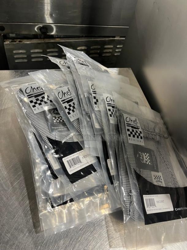 Chef Revival H020HT poly/cotton houndstooth chef headwraps, brand new in packaging, set of 11, commercial quality.