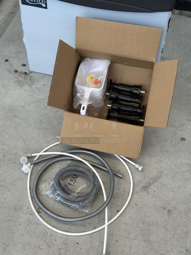 Avantco BIN27530 30" Ice Storage Bin, 375 lb capacity, with hoses and fittings. New condition, includes installation parts.