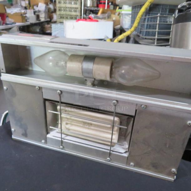 Hatco food warmer, Model GRACL-14, 120V. Features dual light bulbs and heating element. Used condition.