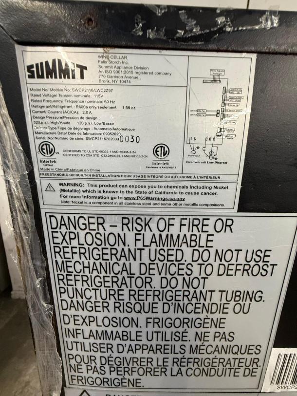 Label of Summit SWCP2116 Wine Cellar detailing model, voltage, refrigerant type, and safety warnings for flammable materials.