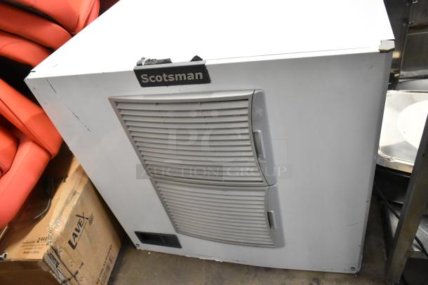BRAND NEW SCRATCH AND DENT Scotsman MC1030MA-32A stainless steel ice head. Visible dents; 208/230V, 1 phase.