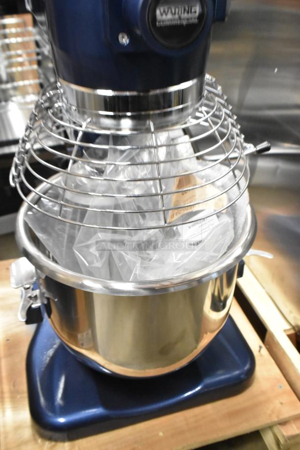 BRAND NEW Waring WSM20LT 20 Quart Metal Commercial Mixer, stainless bowl, bowl guard, whisk attachment, 110-120V, 1 phase.